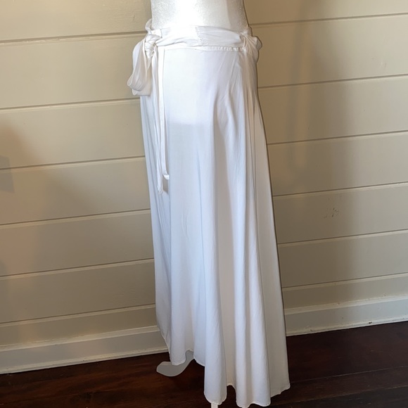 TYSA Wrap Skirt in Off White Size 2/3 - Picture 8 of 17